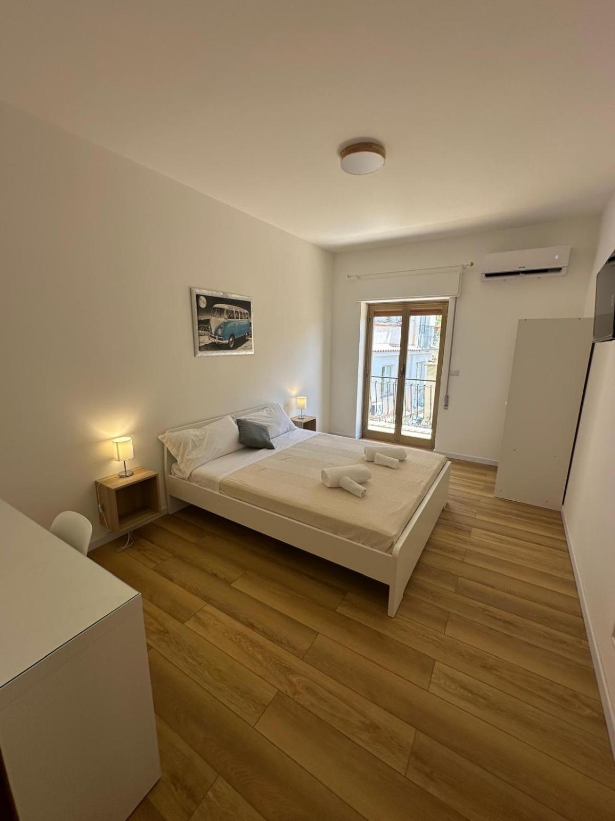 We Home Taormina Center With Parking Bagian luar foto